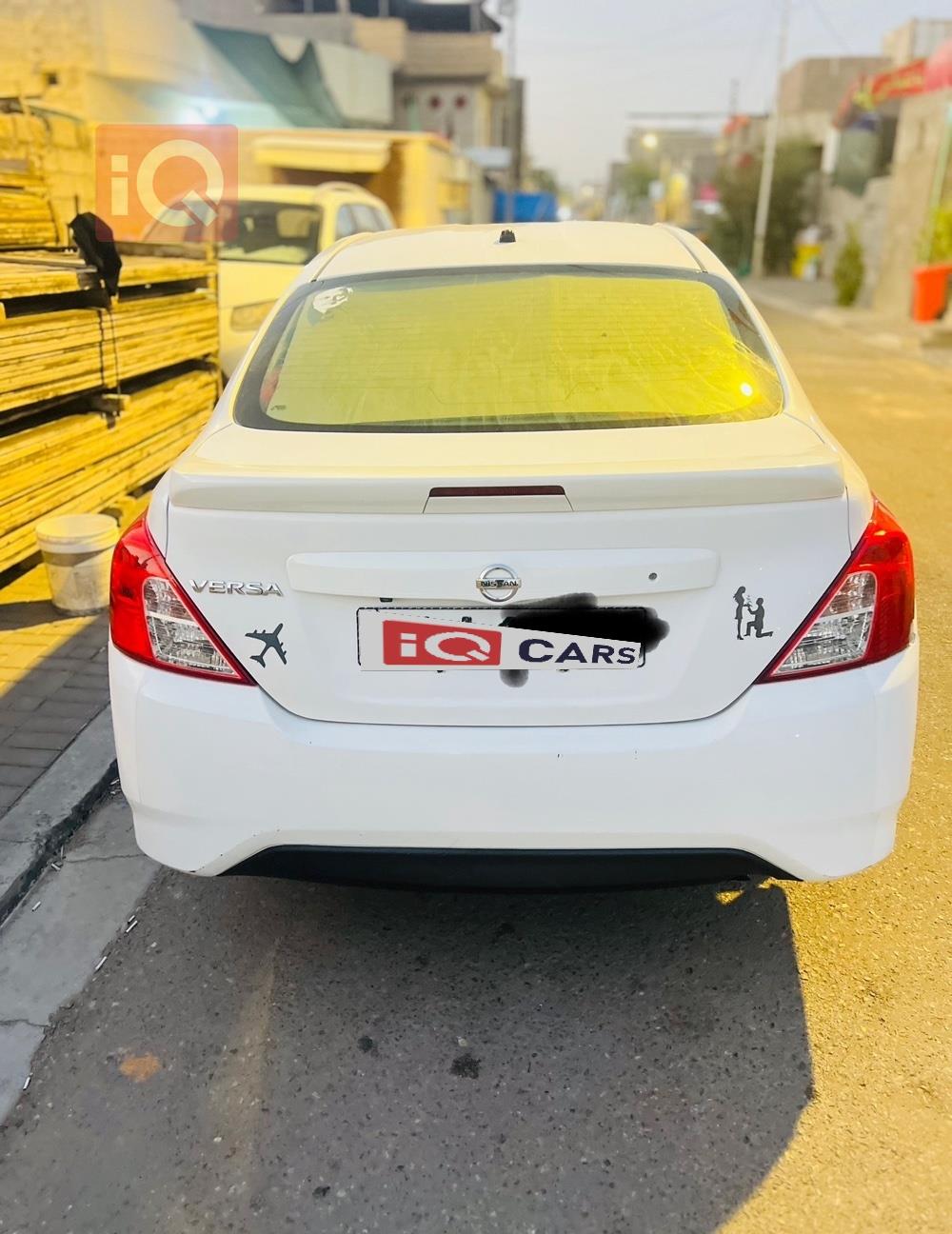 Nissan Versa